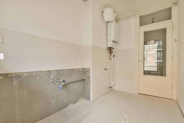 What Are the Most Effective Natural Remedies for Itchy Skin in Cats?