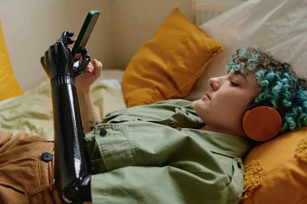 What's the Latest in Customizable Bionics for Enhancing the Lives of UK's Amputees?